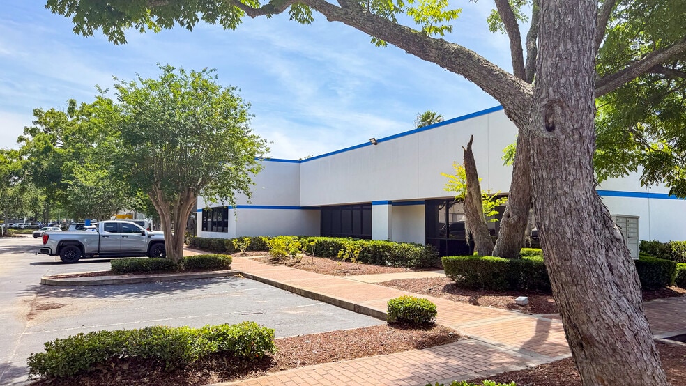 More Photos Of 7600 Southland Blvd, Orlando Unknown For Lease