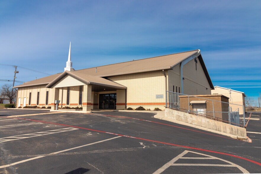 More Photos Of 906 Trimmier Rd, Killeen Religious Facility For Sale
