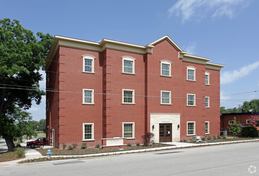 More Photos Of 206 S Kentucky St, McKinney Office For Lease