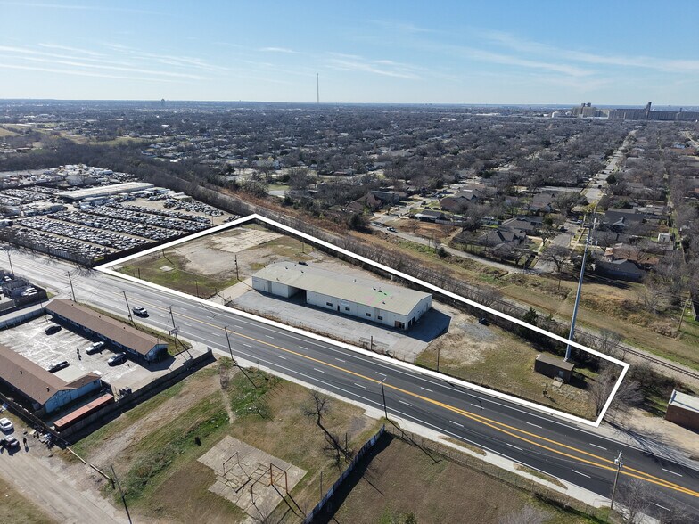 More Photos Of 2100 - 2200 S. Riverside Dr., Fort Worth Land For Lease