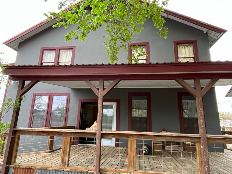 More Photos Of 1600 S Ford St, Llano Storefront Retail Office For Sale