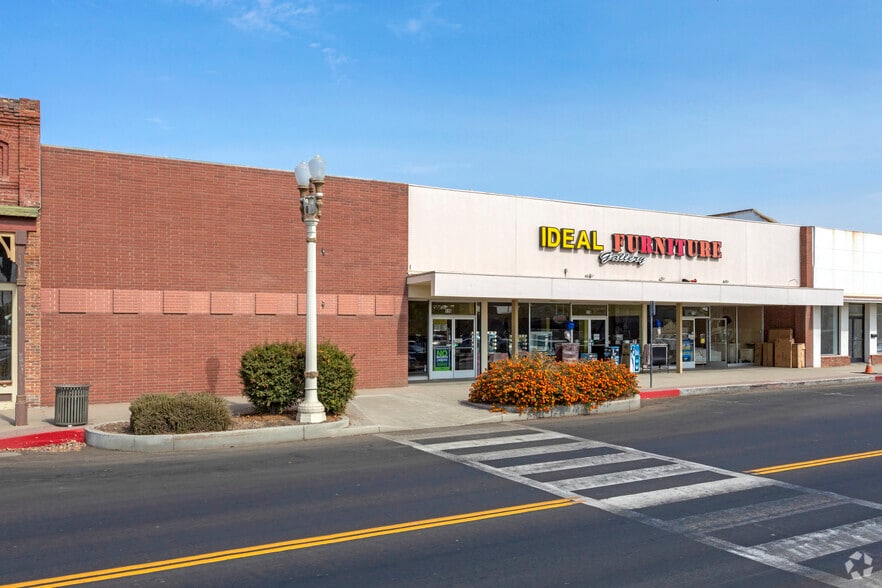 More Photos Of 116 W 6th St, Hanford Freestanding For Sale