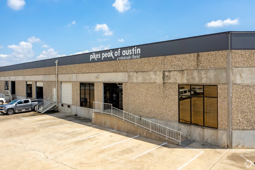 Primary Photo Of 10405 Metric Blvd, Austin Warehouse For Lease