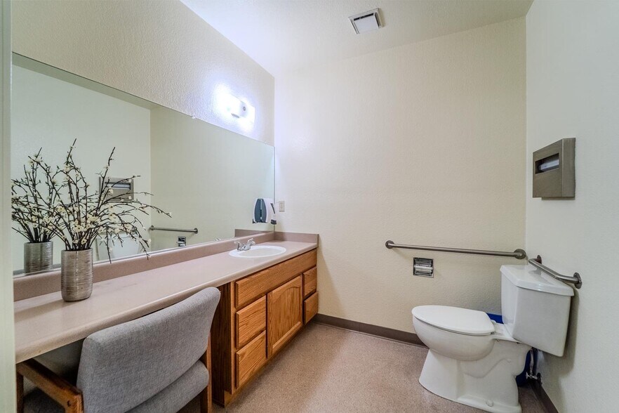More Photos Of 508 Forbes Ave, Yuba City Office Residential For Lease