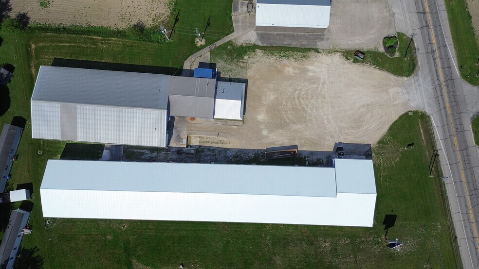 More Photos Of 1303 W Chestnut St, Union City Warehouse For Lease