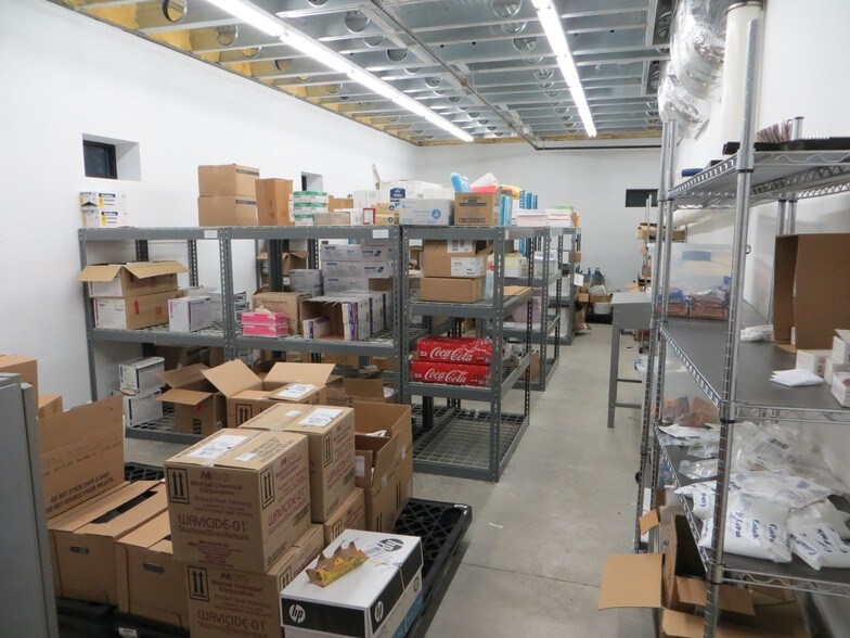 More Photos Of 11250 Lebanon Rd, Cincinnati Office For Sale