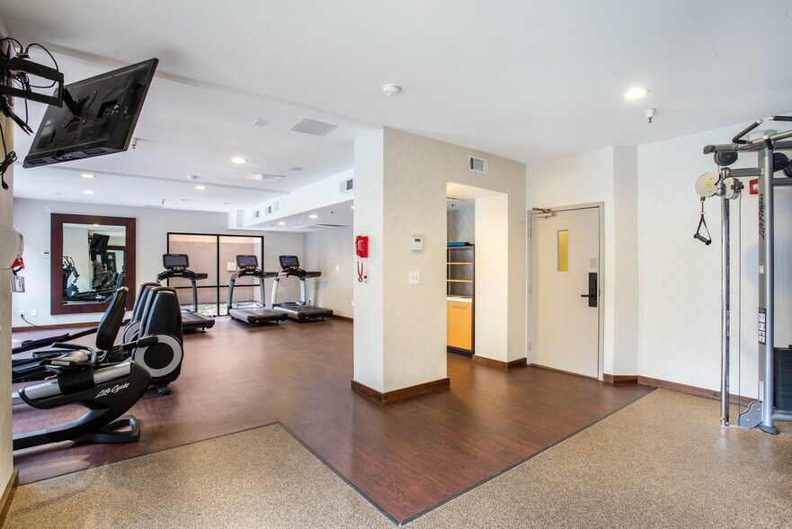 More Photos Of 11260 Point East Dr, Rancho Cordova Apartments For Sale