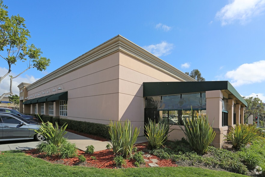 More Photos Of 3804-3890 Valley Centre Dr, San Diego Unknown For Lease
