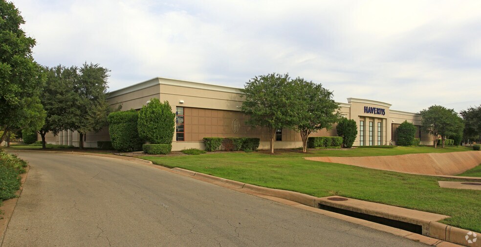 More Photos Of 11091 Pecan Park Blvd, Cedar Park General Retail For Sale