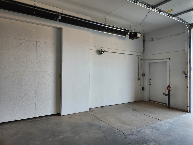 More Photos Of 4396 220th St E, Prior Lake Flex For Lease