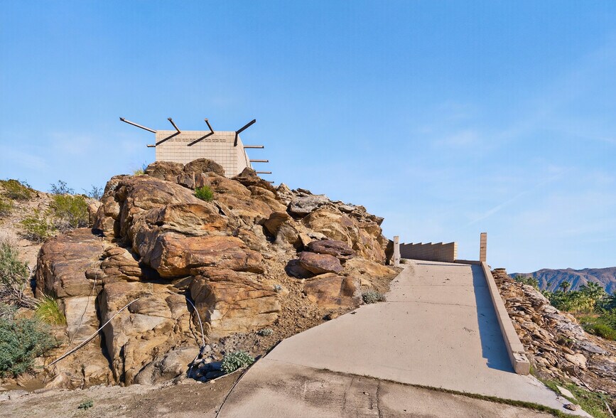 More Photos Of 1 Ridge Road, Palm Springs Land For Sale