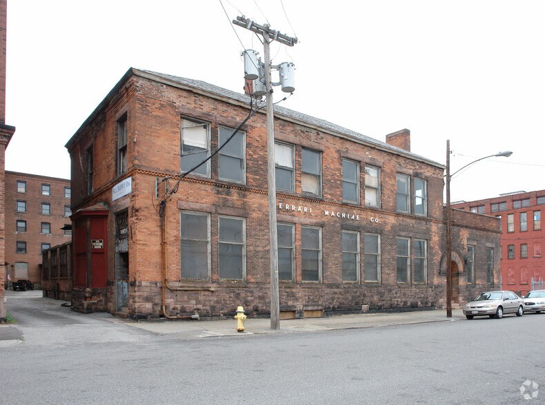 Primary Photo Of 9-13 Canal St, Rochester Manufacturing For Lease