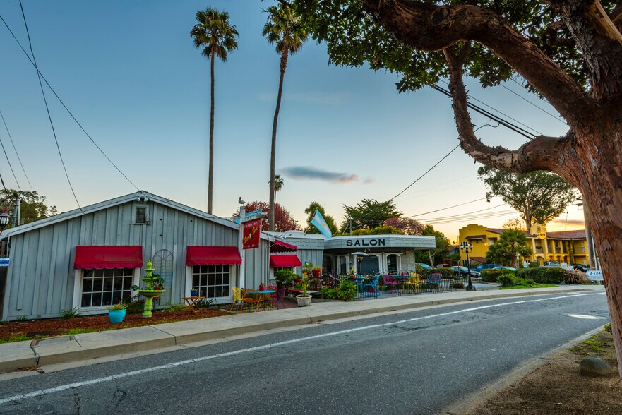 More Photos Of 21245 E Cliff Dr, Santa Cruz Storefront Retail Office For Lease
