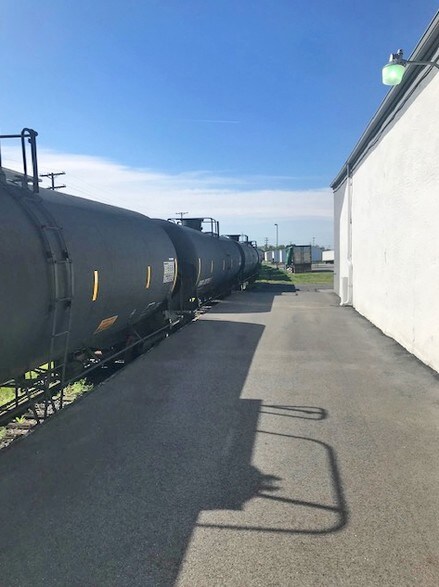 More Photos Of 5118 Innovation Way, Chambersburg Warehouse For Lease