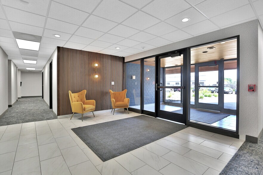 More Photos Of 3570 Lexington Ave N, Shoreview Medical For Lease