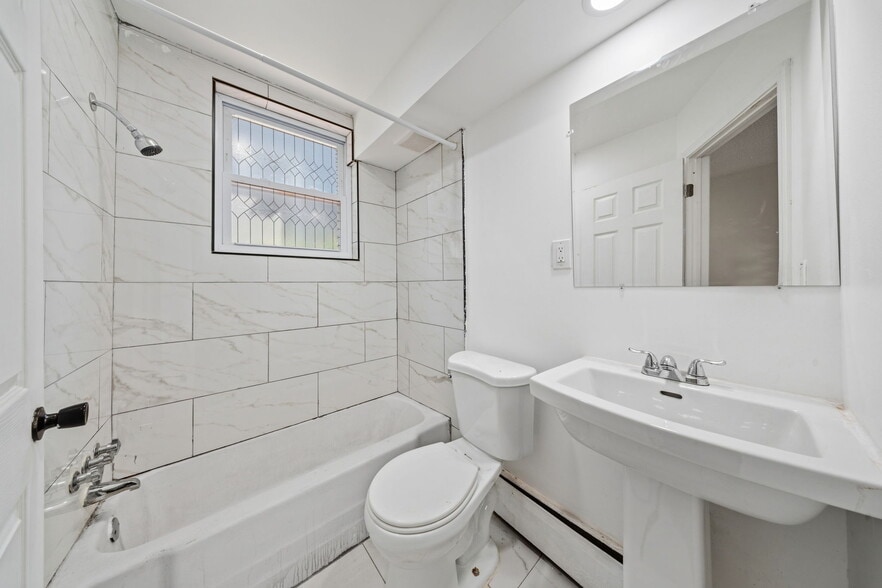 More Photos Of 2528 17th Ave S, Minneapolis Apartments For Sale