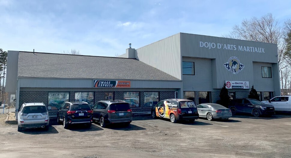 Primary Photo Of 670 Rte Du Président-Kennedy, Lévis Freestanding For Lease