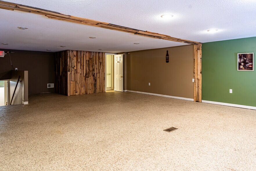 More Photos Of 620 Cherokee St, Leavenworth Storefront Retail Office For Sale