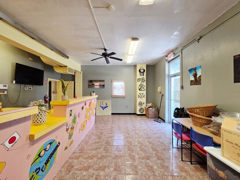 More Photos Of 2227-2229 W 21st St, Lorain Restaurant For Sale