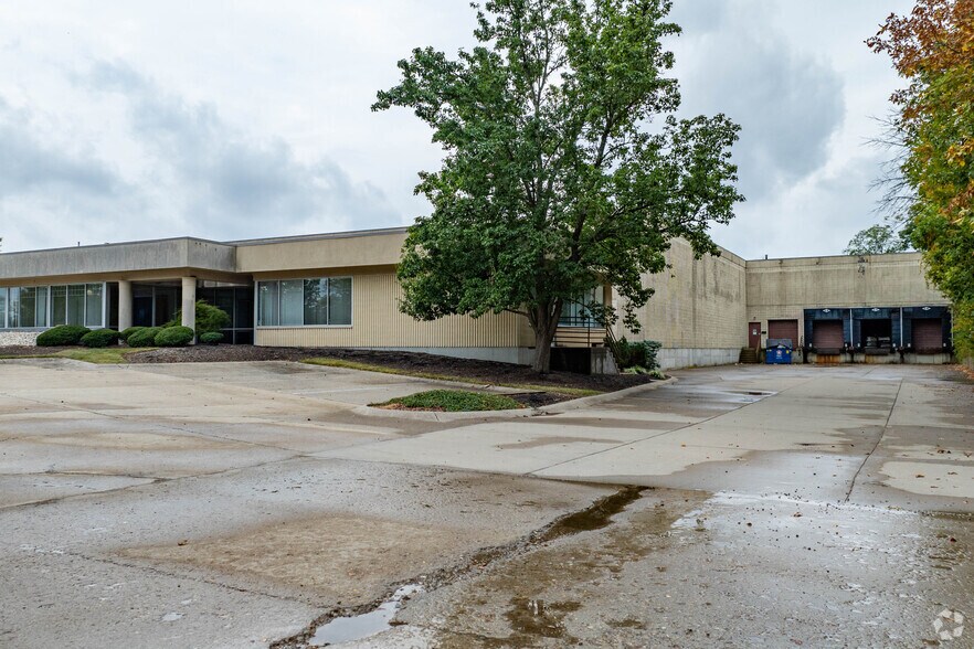 More Photos Of 2711 Circleport Dr, Erlanger Manufacturing For Sale