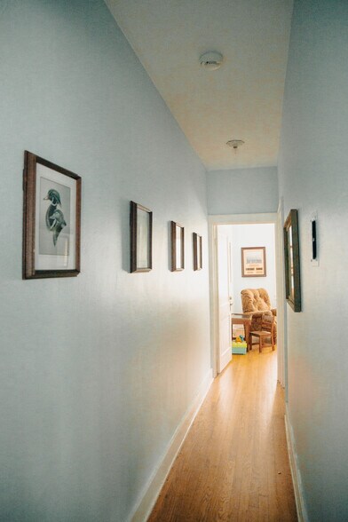 More Photos Of 355 N College Ave, Fayetteville Office For Sale