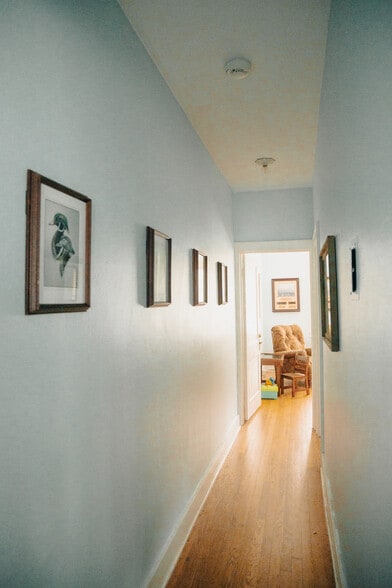 More Photos Of 355 N College Ave, Fayetteville Office Residential For Lease