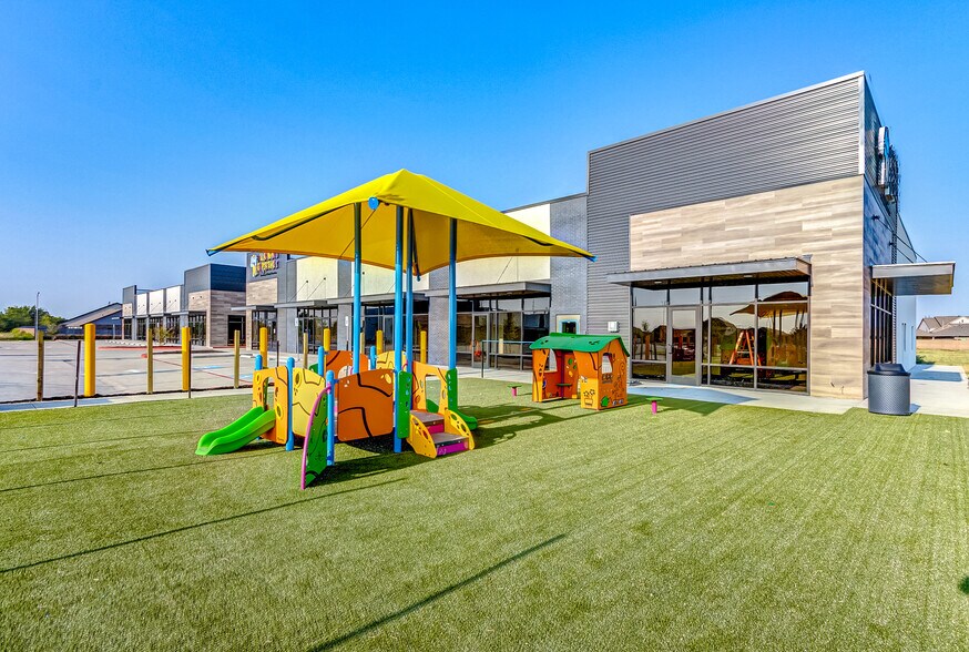 More Photos Of 24004 Porter Ranch Ln, Katy Unknown For Lease