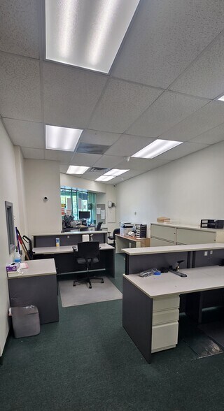 More Photos Of 555 E 1st Ave, Roselle General Retail For Sale