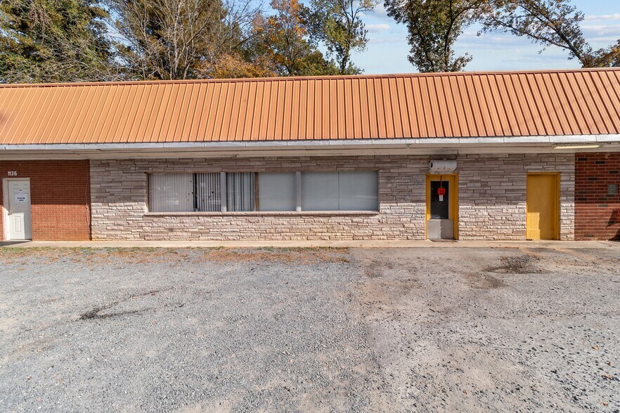 More Photos Of 1128 N Main St, Oakboro Restaurant For Sale