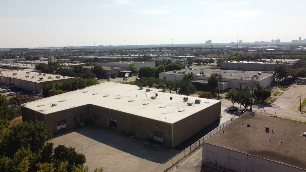 More Photos Of 2709-2715 Electronic Ln, Dallas Distribution For Sale