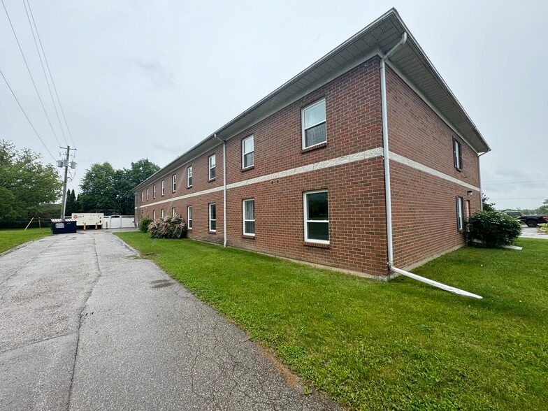 More Photos Of 725 Gibralter St, Norfolk Flex For Sale