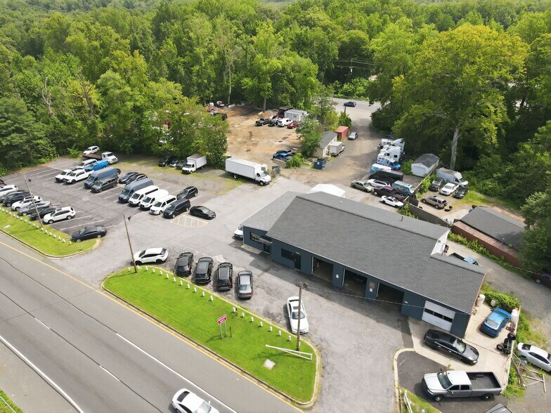 More Photos Of 6501 Crain Hwy, Bowie Auto Dealership For Lease