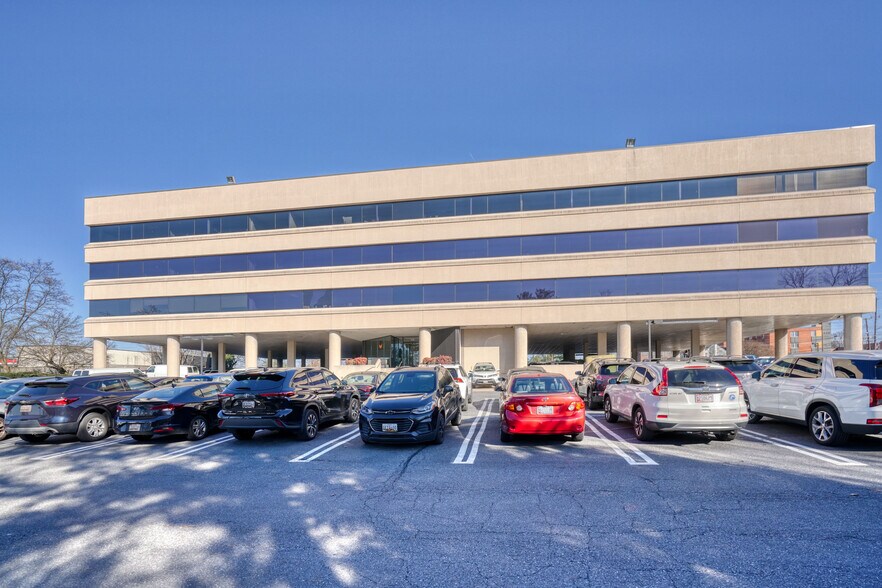 More Photos Of 438 N Frederick Ave, Gaithersburg Medical For Sale