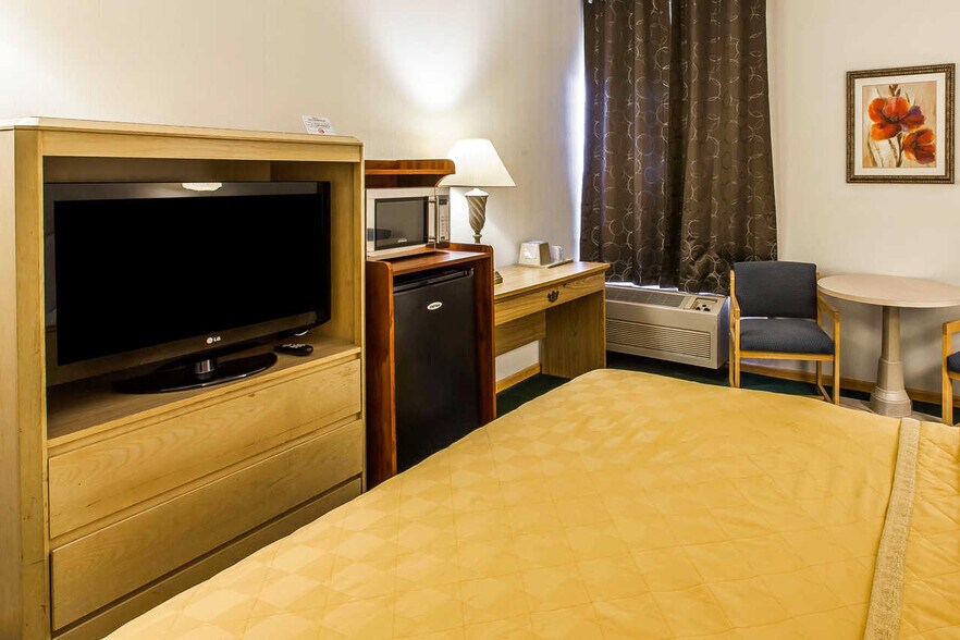 More Photos Of 3710 Meridian St, Bellingham Hospitality For Sale