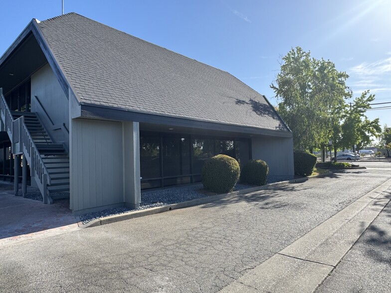 Primary Photo Of 6130 Freeport Blvd, Sacramento Office For Lease