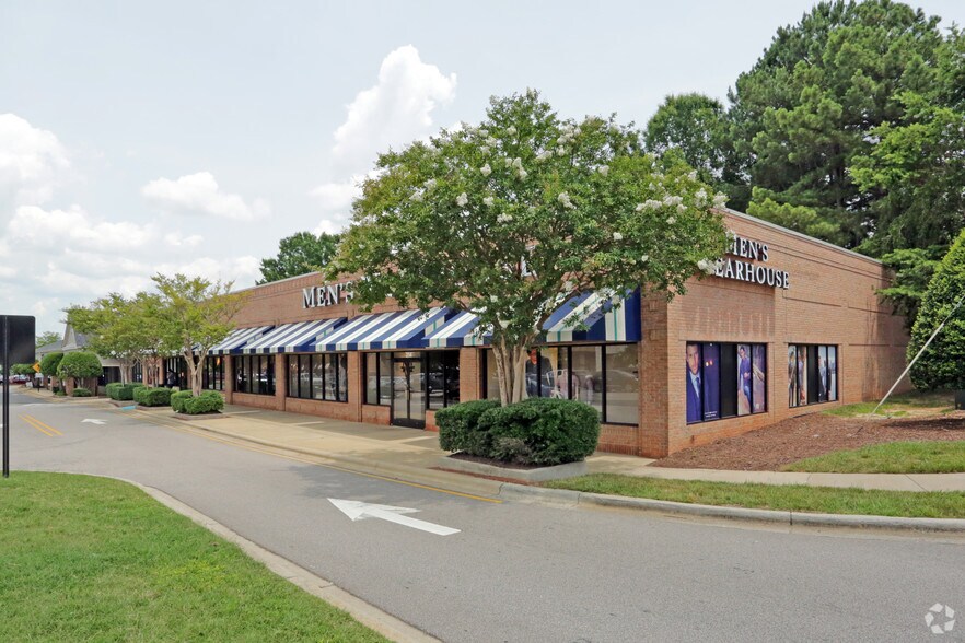 More Photos Of 213-450 Crossroads Blvd, Cary General Retail For Lease