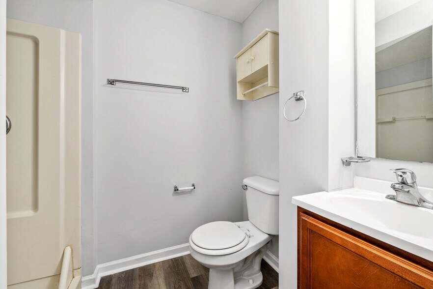 More Photos Of 3213 Vine St, Cincinnati Apartments For Sale