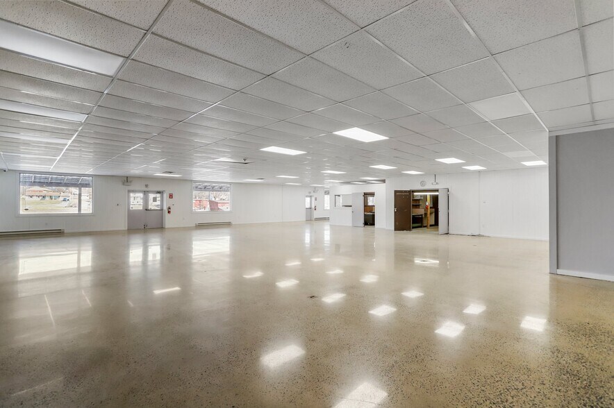 More Photos Of 12258 Buchanan Trl W, Mercersburg Flex For Lease