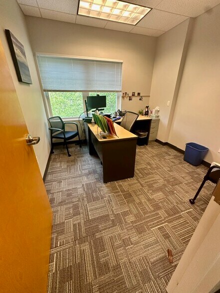 More Photos Of 23 Spring St, Scarborough Medical For Lease