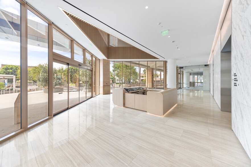 More Photos Of 3400 W Riverside Dr, Burbank Office For Lease