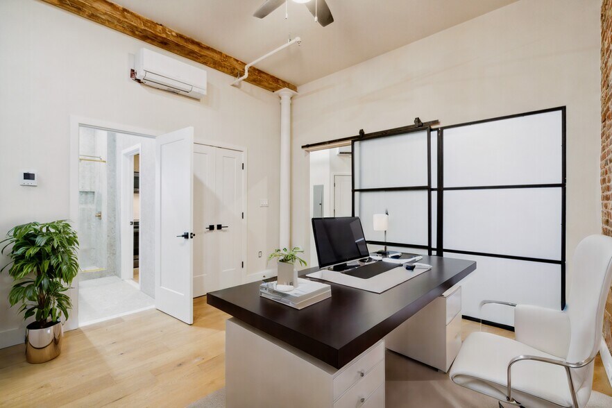 More Photos Of 32-34 S Strawberry St, Philadelphia Loft Creative Space For Sale