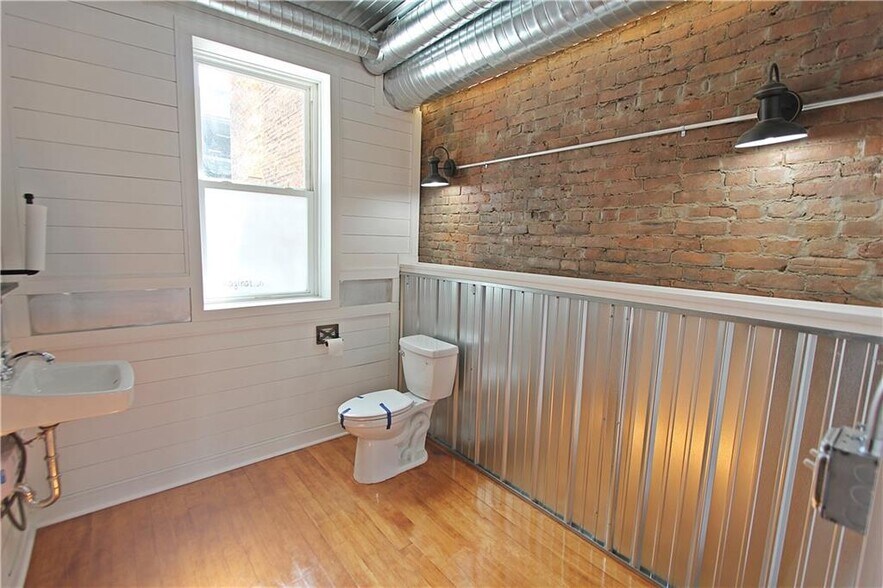 More Photos Of 51 State St, Rochester Storefront Retail Office For Lease