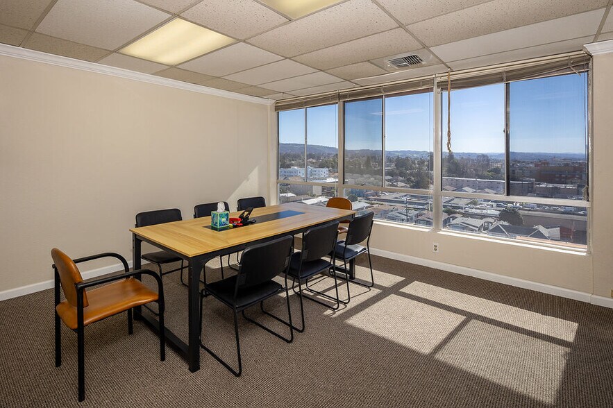 More Photos Of 2634-2648 International Blvd, Oakland Medical For Lease