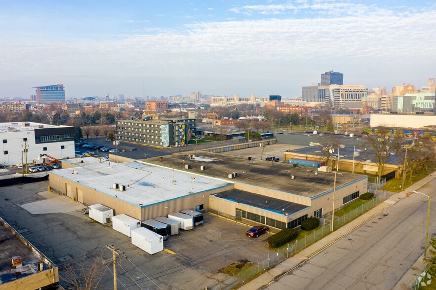 More Photos Of 1600-1616 Howard St, Detroit Warehouse For Lease