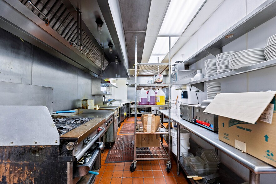 More Photos Of 5701 W Monee Manhattan Rd, Monee Freestanding For Lease