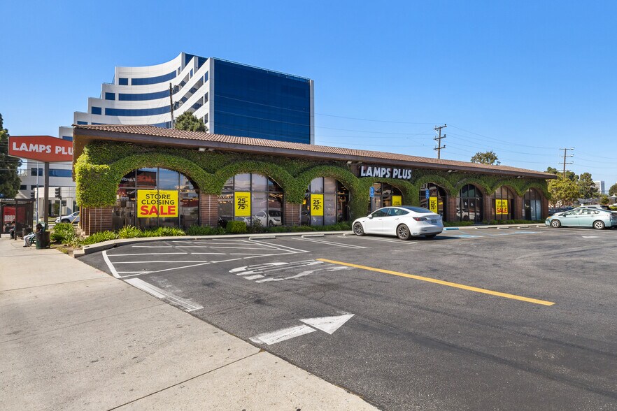 More Photos Of 2012 S Bundy Dr, Los Angeles Freestanding For Lease
