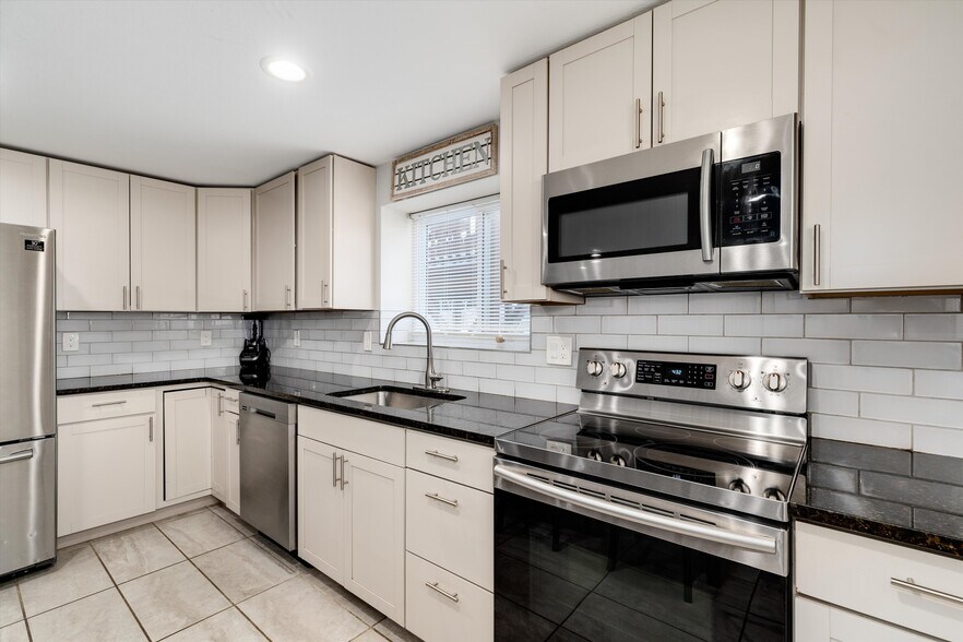 More Photos Of 3530 W Lehigh Ave, Denver Apartments For Sale