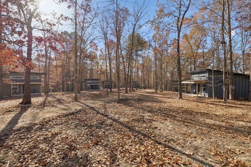More Photos Of 3158 Summertown Hwy, Summertown Hotel For Sale