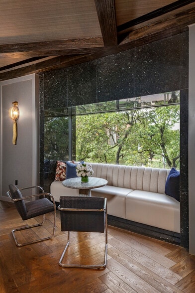 More Photos Of 1000 Louisiana St, Houston Office For Lease