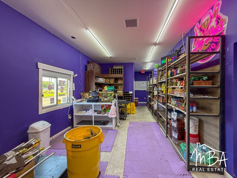 More Photos Of 1505 E Kansas Ave, Garden City Restaurant For Sale